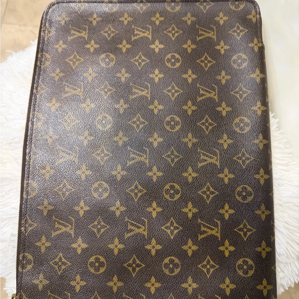 Louis Vuitton Men's Bag in Brown Monogram Canvas